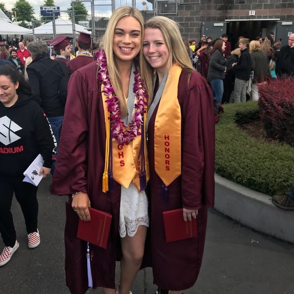 Meet your Posher, Isabel - Picture 1 of 1